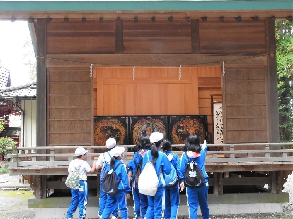 涼ヶ岡八幡神社　天井画