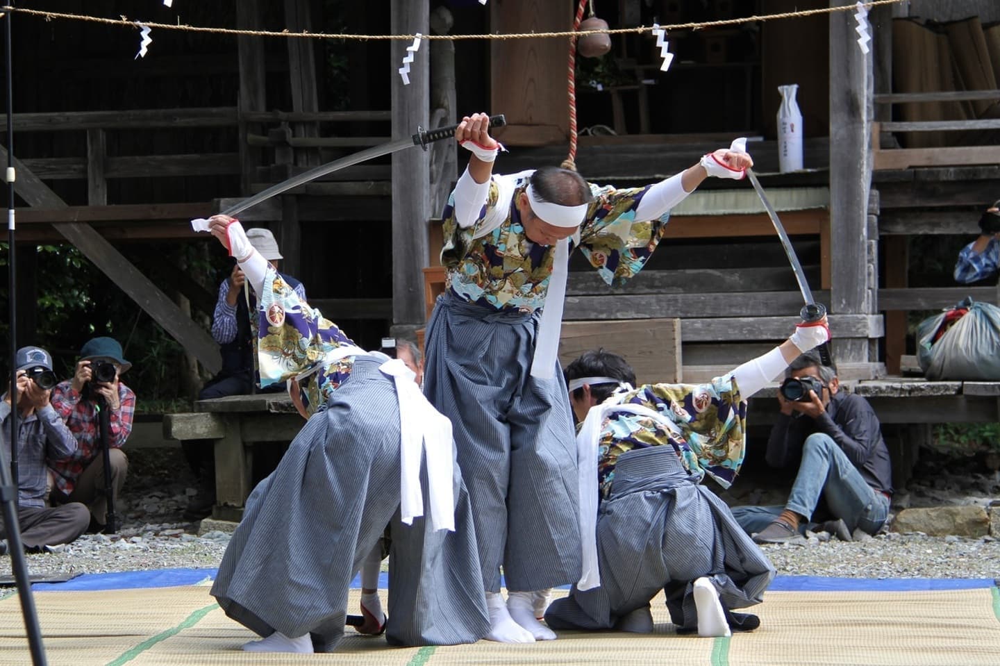 大雷神社　宇多郷の神楽舞